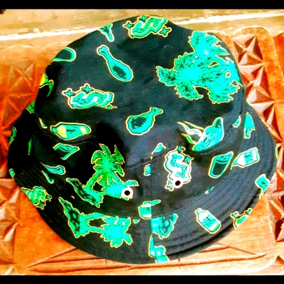 Vans Other - VANS SHAKE JUNT!